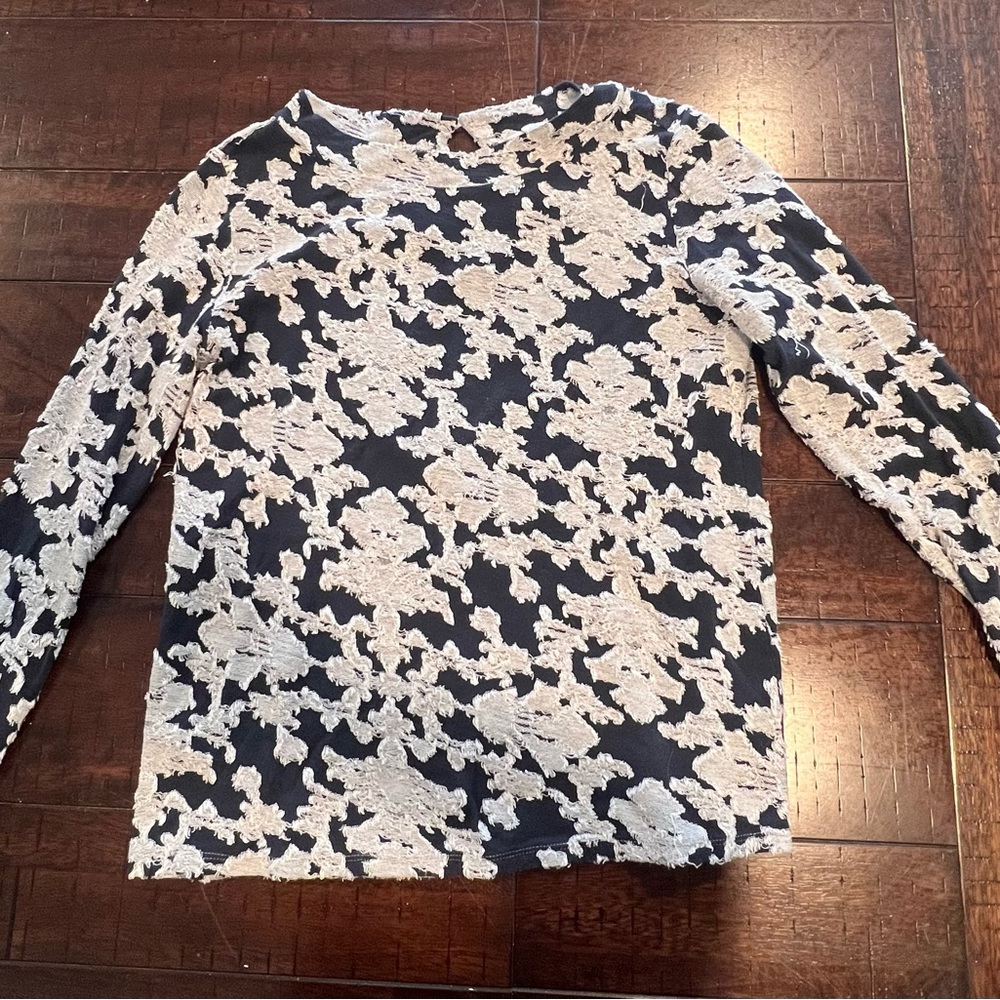 LOFT Navy and White Textured Knit Top